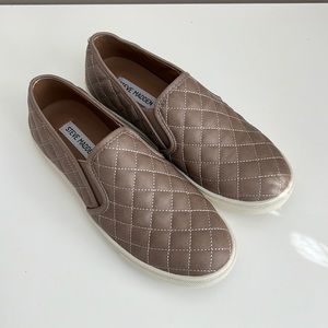 New! Steve Madden quilted slip ons, size 7